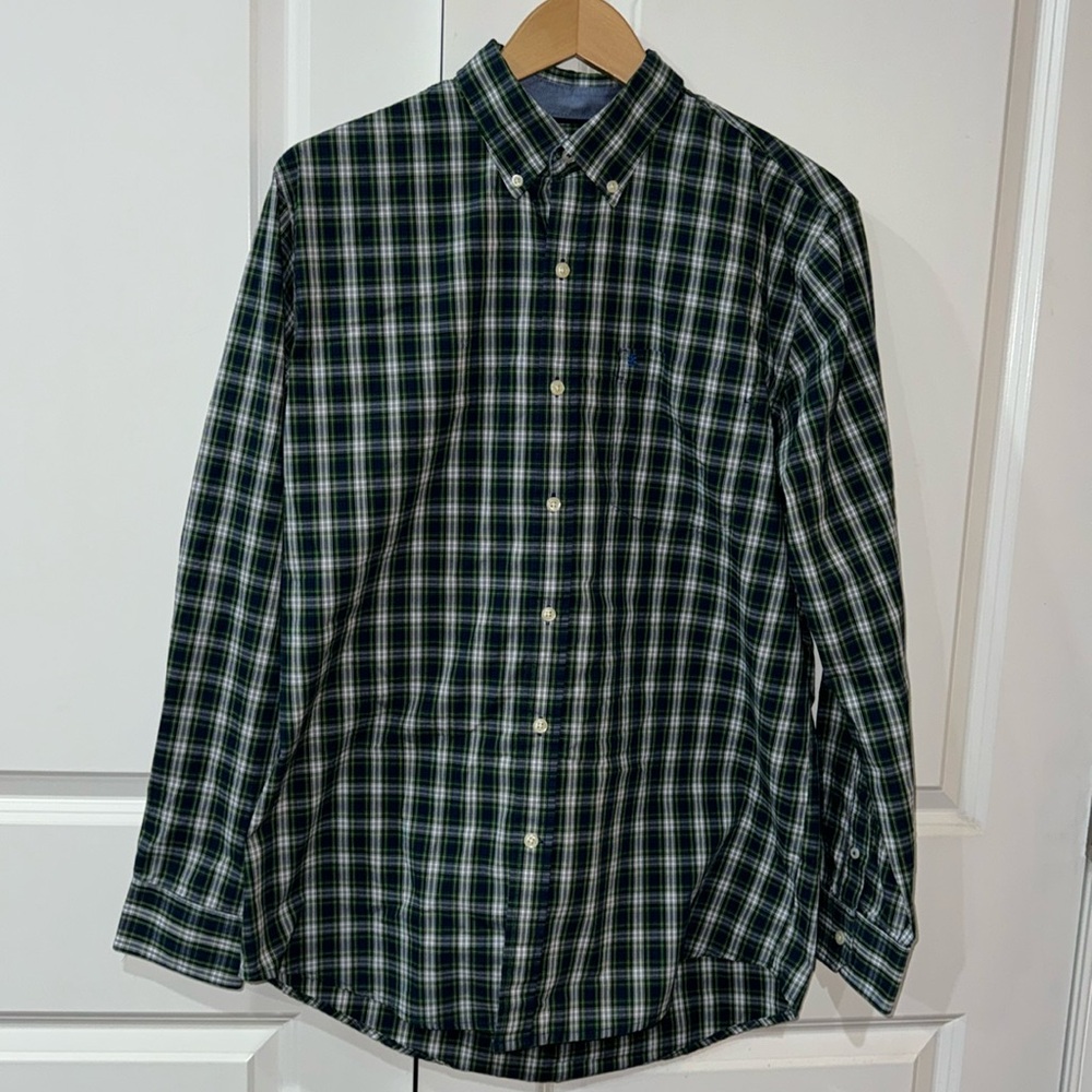 Izod Men’s medium button down dress shirt